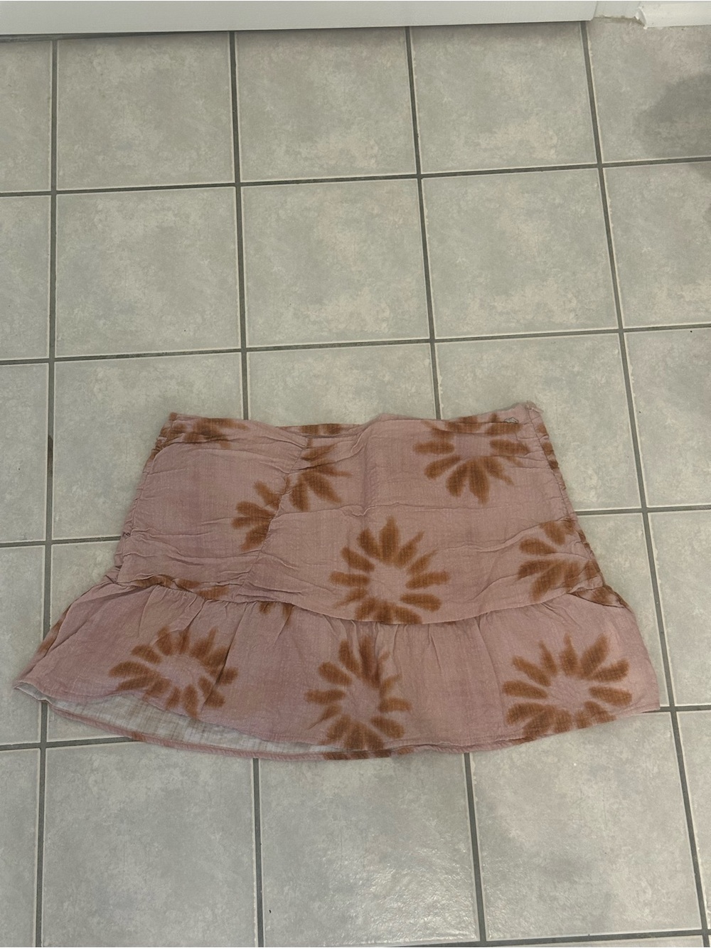 Pull&Bear Pink Mini Skirt with Brown Floral Tie-Dye